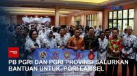 PB PGRI Dan PGRI Provinsi Lampung Salurkan Bantuan Untuk Anggota PGRI Korban Tsunami Di Lamsel