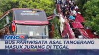 Bus Peziarah Asal Tangerang Masuk Jurang di Tegal